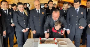 Hopa Kaymakamı Abdullah Arslantürk, Hopa İlçe Emniyet Müdürlüğü personelini kabul