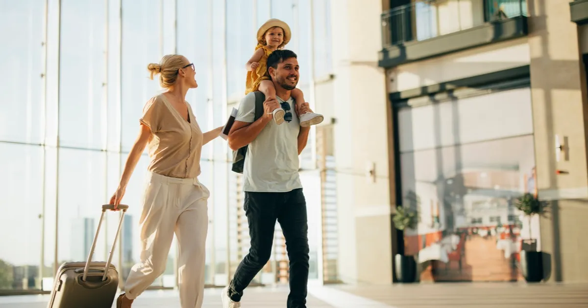 İlk yurt dışı seyahati için rehber… Vizesiz rotalar, Schengen ve tur seçenekleri