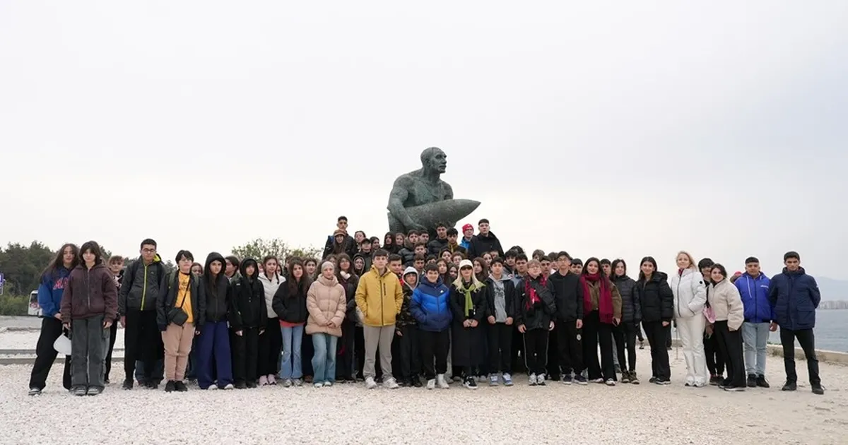 İstanbul Maltepeli öğrencilerden Çanakkale’ye duygusal ziyaret