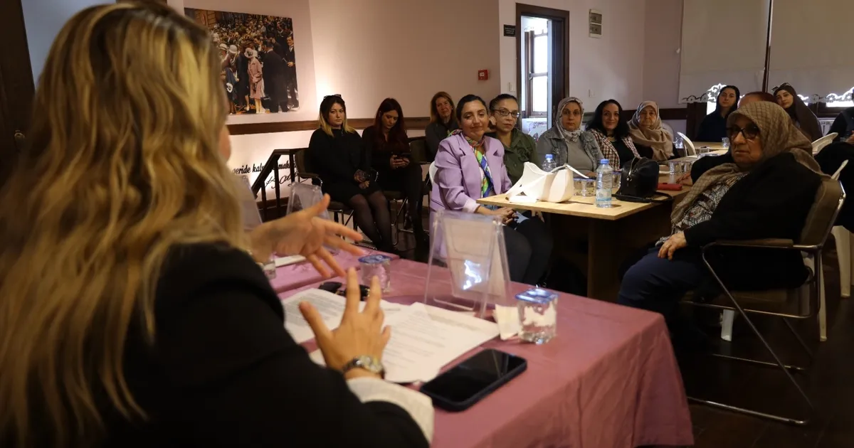 İzmit’te ‘Kadın Kadına Konak’ta Akpınar sakinlerini ağırladı
