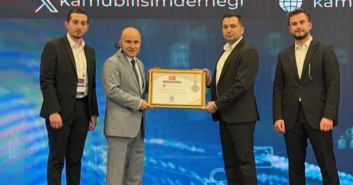 Kamu Bilişim’den İletişim’e başarı belgesi