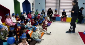 Kayseri Büyükşehir Belediyesi bünyesindeki Fuat Attaroğlu Çocuk Kütüphanesi ve Müzik