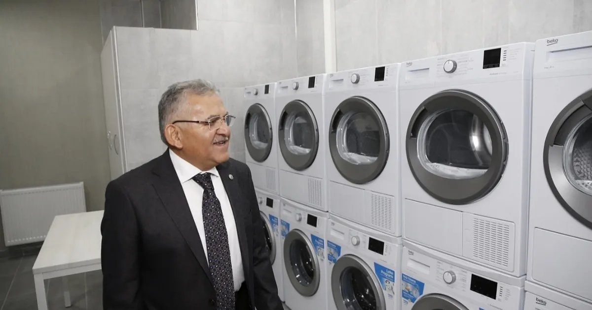 Kayseri Büyükşehir’den üniversitelilere çamaşır yıkama hizmeti