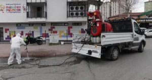 Kayseri Melikgazi Belediyesi, vatandaşların yoğun olarak kullandığı park ve bahçelerde,