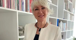 Kadın İşbirliğini Geliştirme Derneği Başkanı Dr. Sema Karaoğlu, 23 Nisan