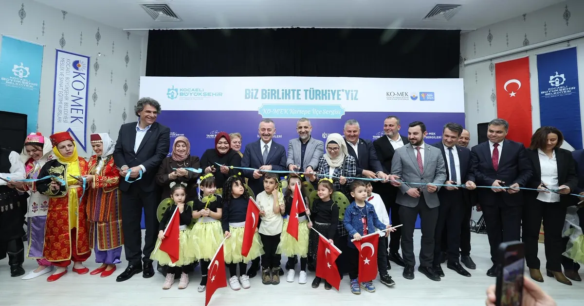 KO-MEK yıl sonu sergileri Kartepe’de başladı