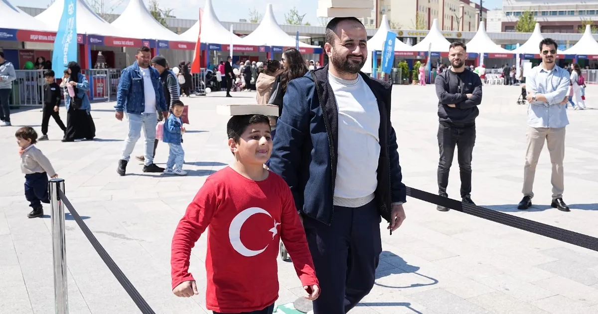 Kocaeli Büyükşehir’in ‘Bi Dünya Eğlence’sine koşa koşa geldiler