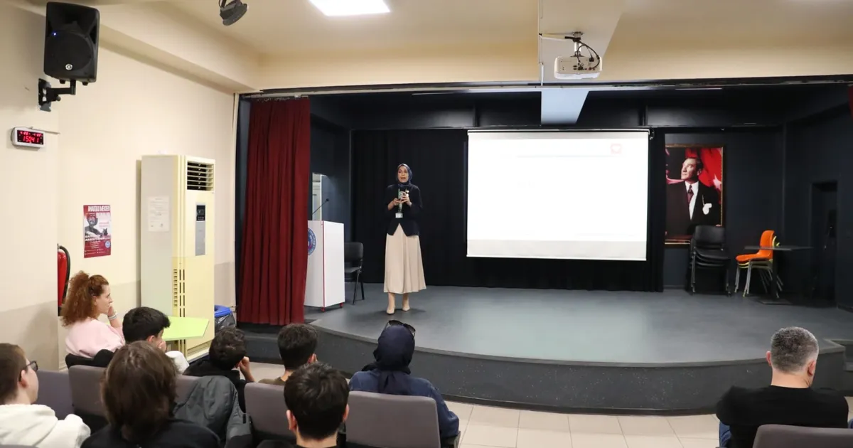 Kocaeli İzmit’te gençler obeziteye karşı bilinçlendi