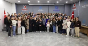 Kocaeli Büyükşehir Belediye Başkanı Tahir Büyükakın, Ramazan ayında bir araya