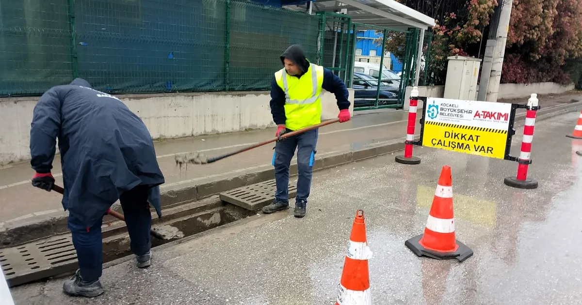 Kocaeli’de mazgallar tek tek temizleniyor