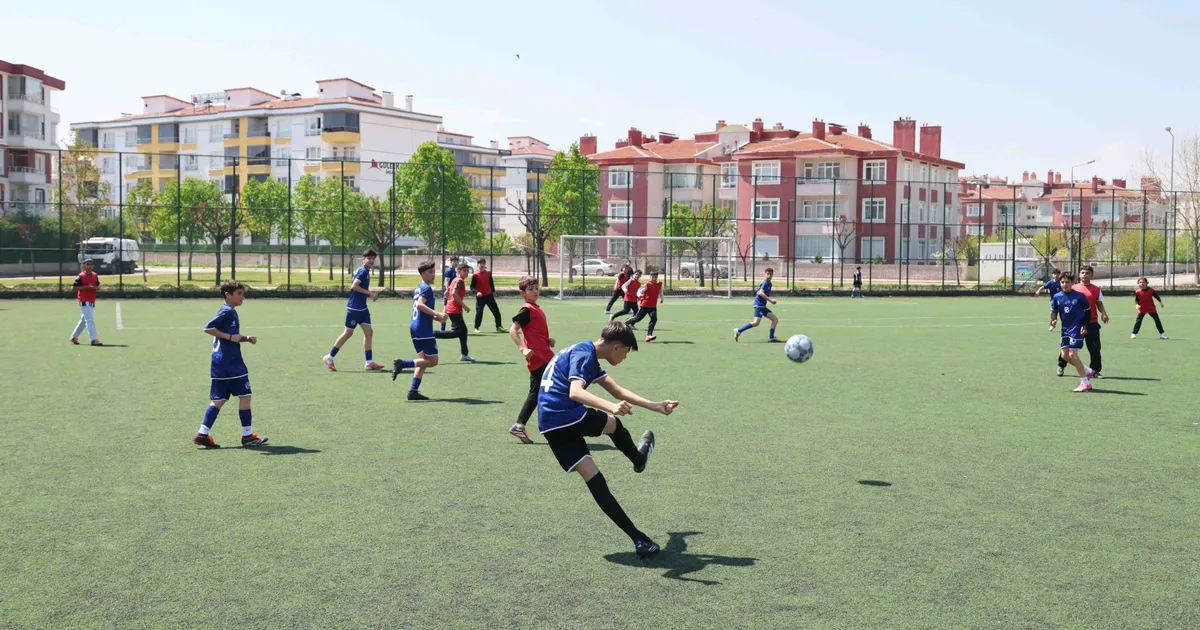 Konya Karatay’da sahada kardeşlik turnuvası