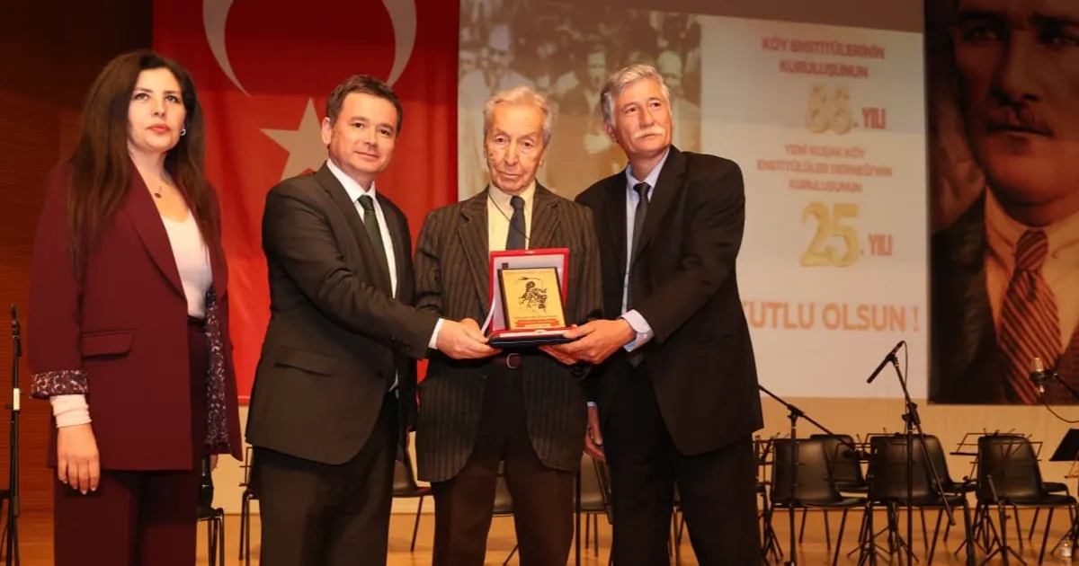 Köy Enstitüleri’nin 86. yılında aydınlanma onur ödülü sahibini buldu