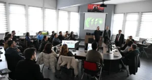 Manisa Büyükşehir Belediyesi, personelinin teknolojik yetkinliğini artırmak amacıyla Manisa Celal