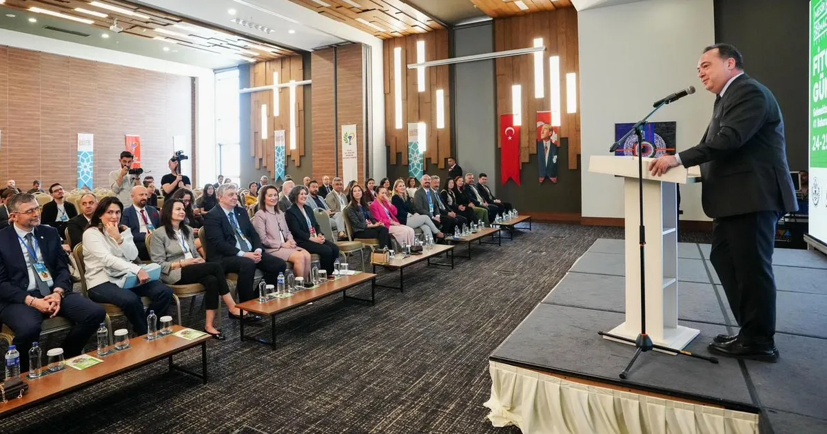 Mesir’in Şifa Mirası Bilimle Buluştu: Manisa’da Fitoterapi Günleri Başladı