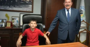 Muğla'da Milas Belediye Başkanı Fevzi Topuz, 23 Nisan Ulusal Egemenlik