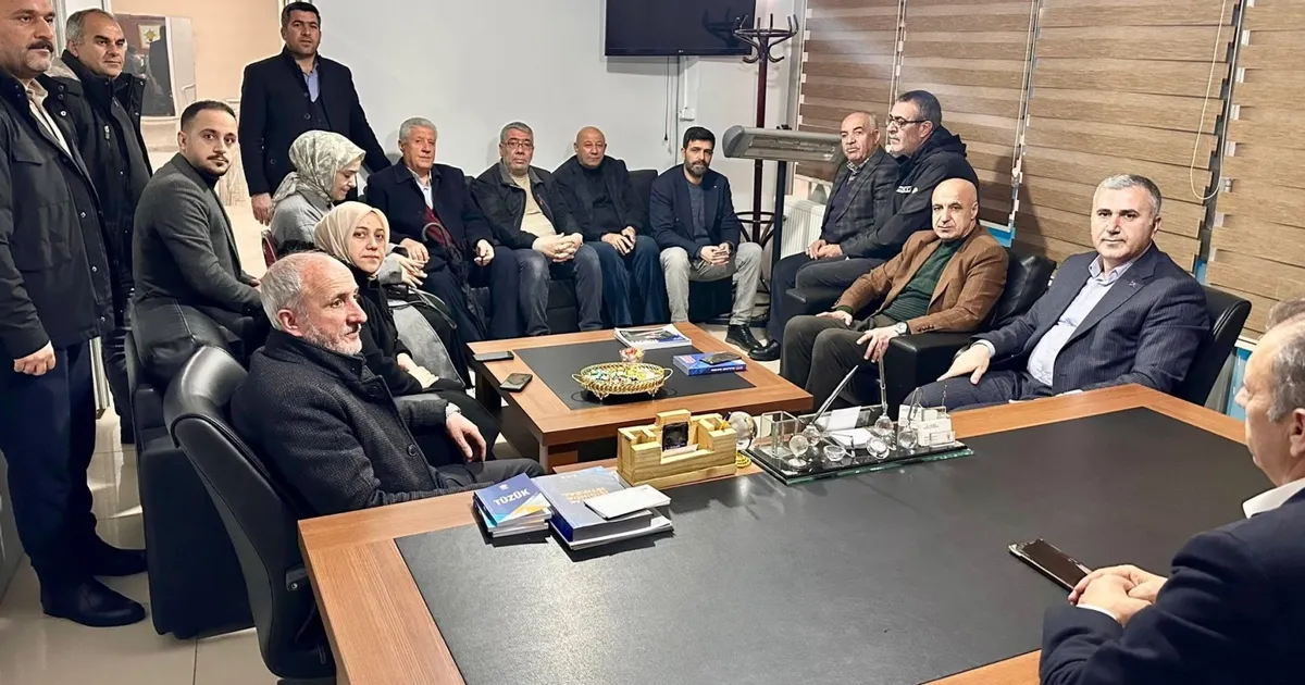 Nazım Çiftçi’den Patnos’ta AK Parti Teşkilatına ziyaret
