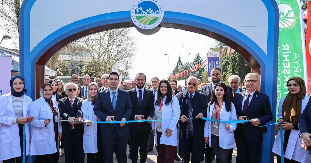 Sakarya’nın merkezine Sağlık Sokağı açıldı