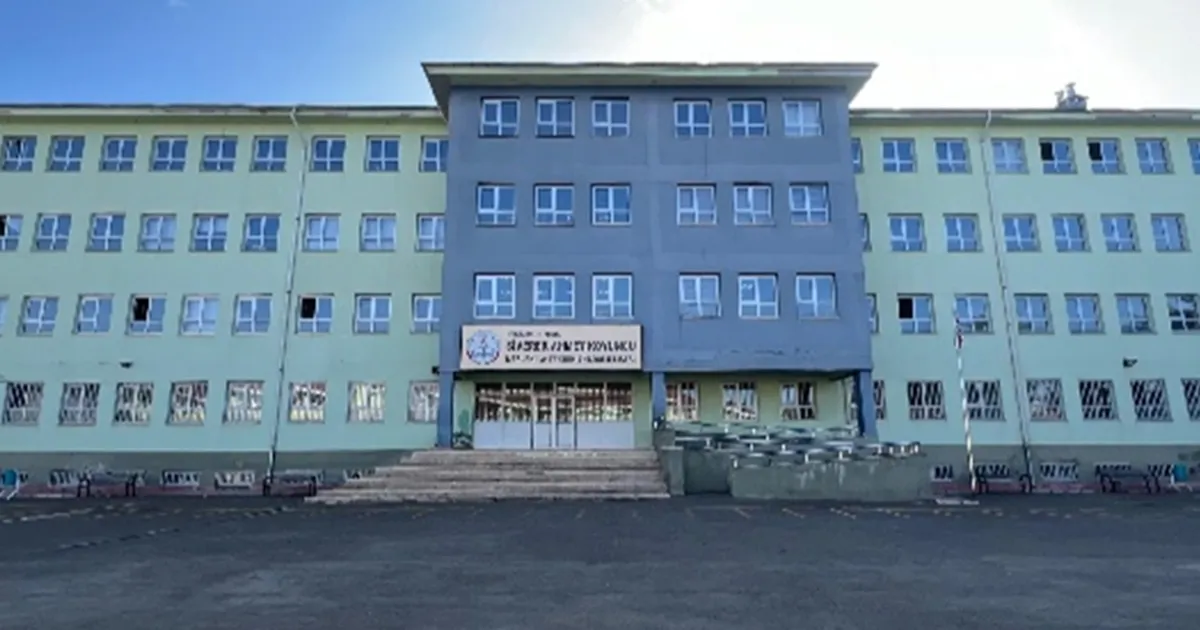 Siverek’te lisede silahlı saldırı:16 yaralı