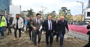Trabzon Meydan’daki viyadük altı dönüşüm projesini yerinde inceleyerek çalışmalar hakkında
