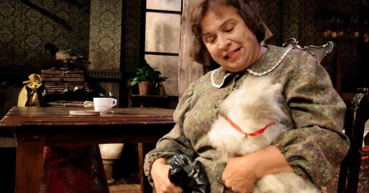 Türk tiyatrosunun usta ismi Feyha Çelenk vefat etti