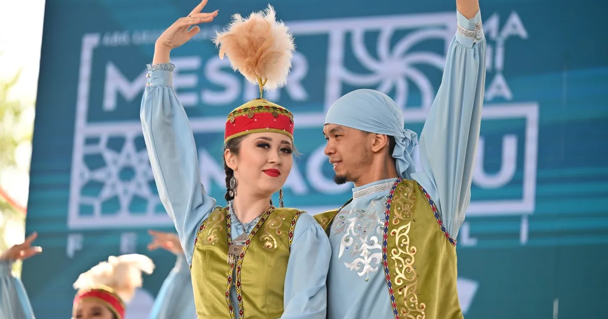 Uluslararası Halk Dansları Toplulukları Manisa’yı büyüledi