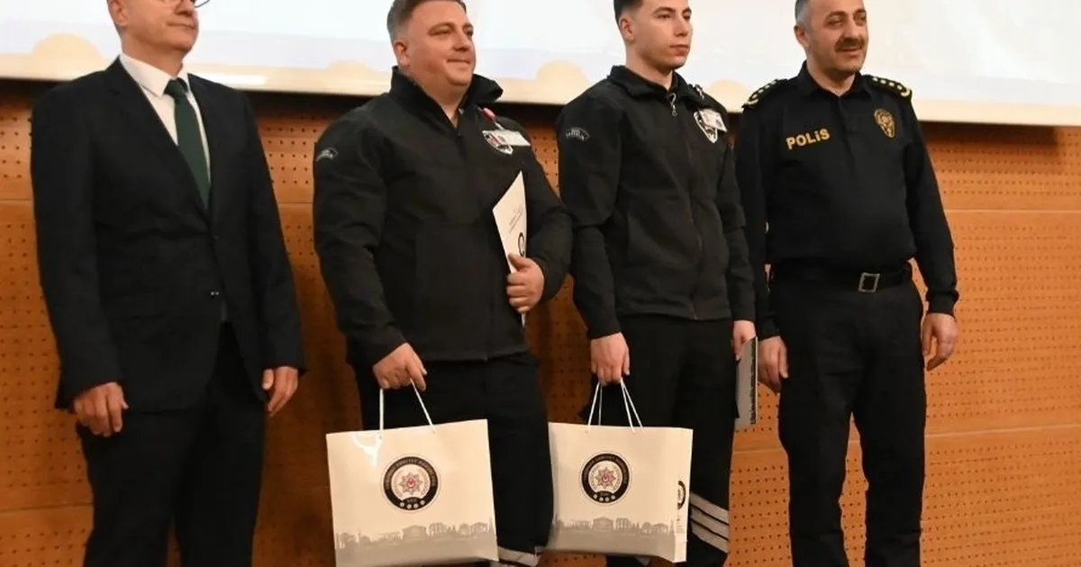 Uyuşturucu ile mücadelede belediye personeline takdir