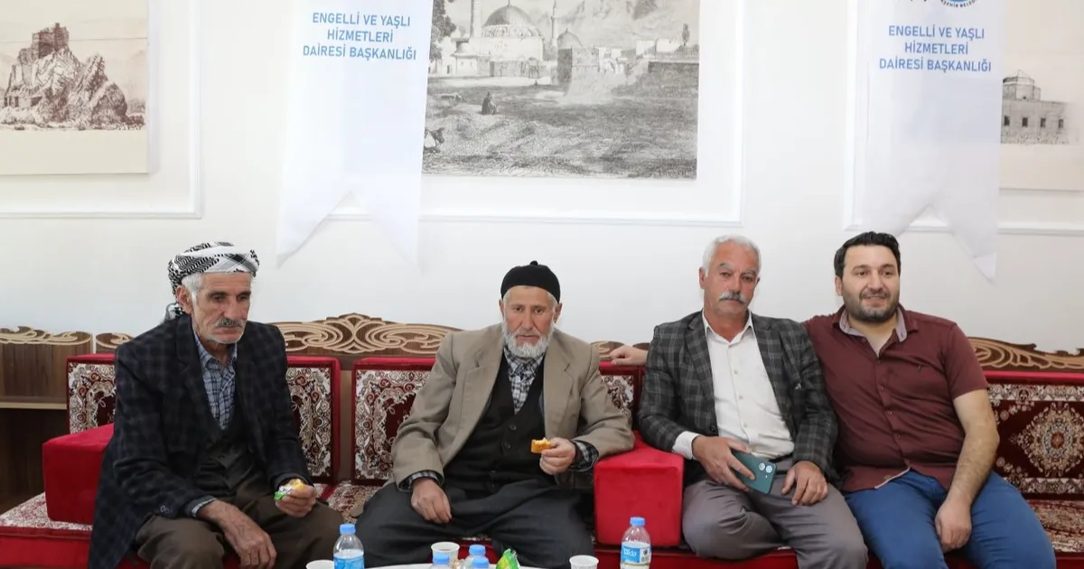 Yaşlıların hatıraları geleceğe taşınıyor