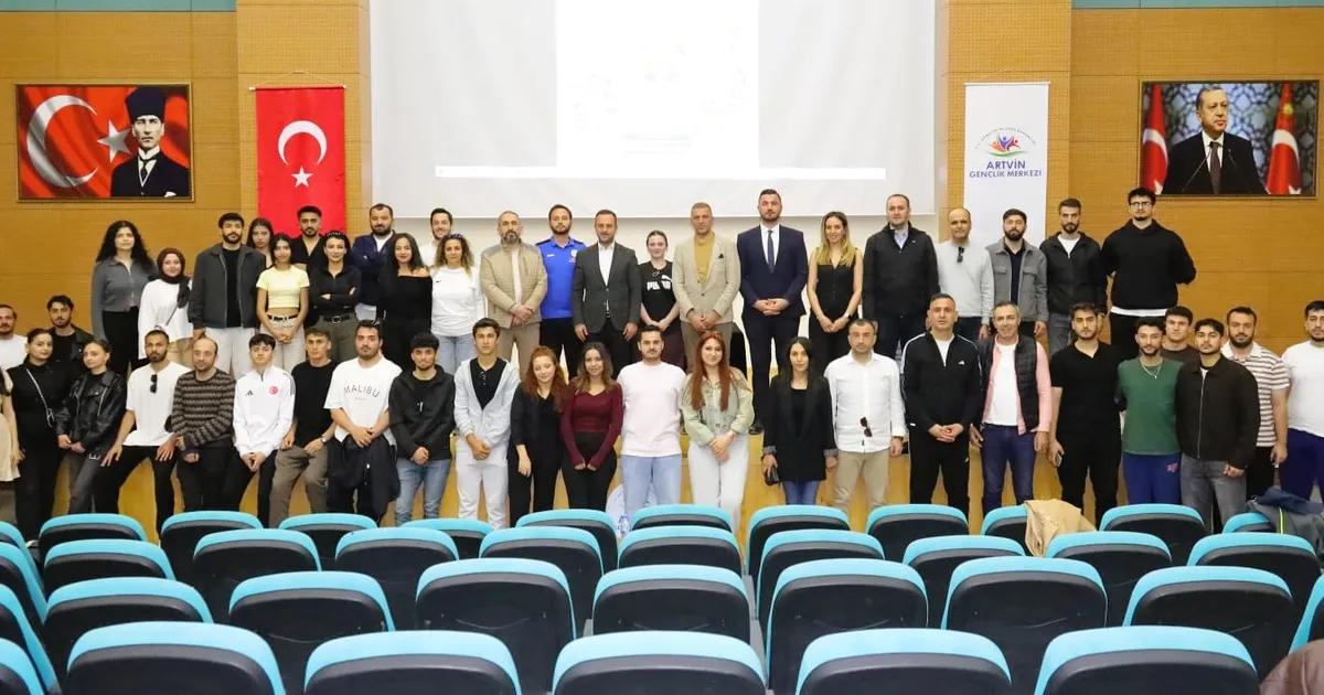 Artvin'de 19 Mayıs kutlamaları kapsamında, Prof. Dr. Mustafa Yaşar Şahin'in