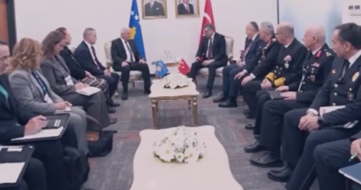 Bakan Çiftçi, Kosovalı mevkidaşıyla SAHA’da görüştü