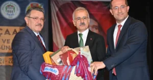 Trabzon Büyükşehir Belediye Başkanı Ahmet Metin Genç, Akçaabat Kitap ve