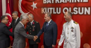 Mersin Büyükşehir Belediye Başkanı Vahap Seçer, Kurban Bayramı arifesinde Mersin