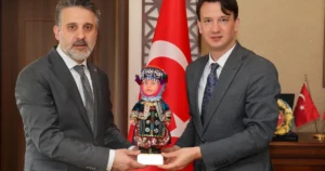 Bursa Büyükşehir Belediyesi Başkan Vekili Şahin Biba, Büyükşehir Belediyesi yöneticileriyle