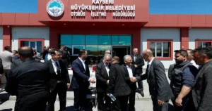 Kayseri Büyükşehir Belediye Başkanı Dr. Memduh Büyükkılıç, Ulaşım A.Ş. personeli