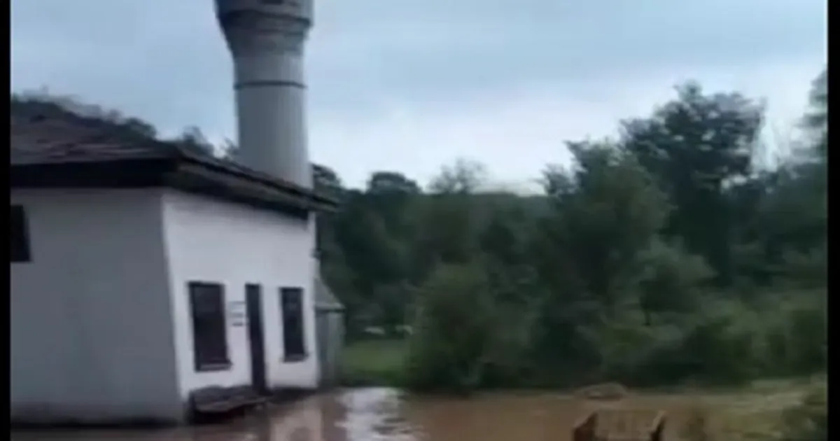 Bilecik Pazaryeri’ni sağanak yağış felç etti