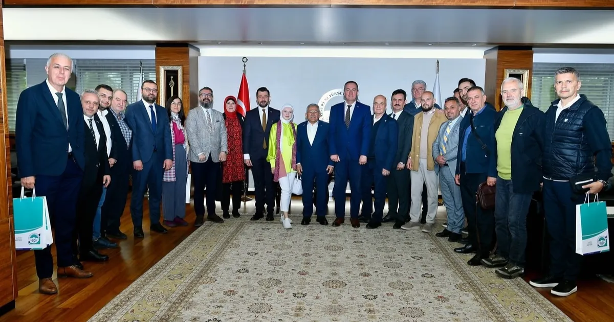 Bosna Hersek Dostluk Köprüleri Derneği’nden Büyükkılıç’a ziyaret