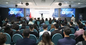 BTÜ Denizcilik Fakültesi tarafından düzenlenen “Gemi Mühendisleri Bursa’da” etkinliğinde öğrenciler,
