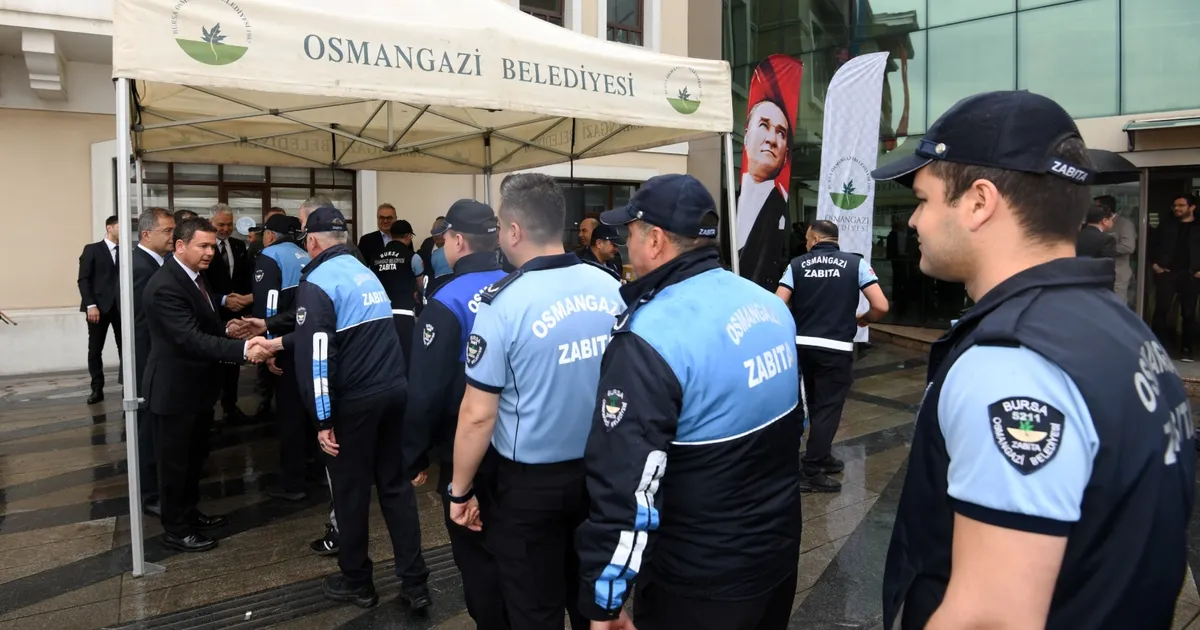 Bursa'da Osmangazi Belediye Başkanı Erkan Aydın, Kurban Bayramı öncesinde belediye