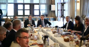 Bursa'da Yıldırım Belediye Başkanı Oktay Yılmaz, Bursa Büyükşehir Belediye Başkanvekili