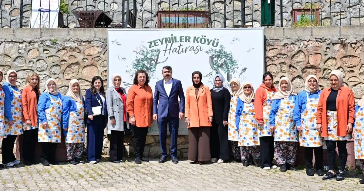 Bursa Yıldırım Belediye Başkanı Oktay Yılmaz, Anneler Günü dolayısıyla Zeyniler