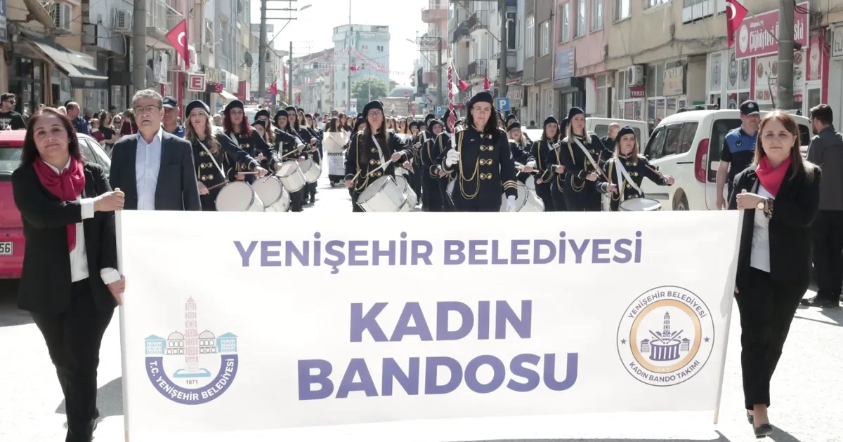 Bursa’da Yenişehir Belediyesi Kadın Bando Takımı kuruldu