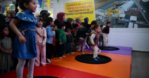 Çayırova Belediyesi 2. Bilim Şenliği, dün gerçekleştirilen açılış töreniyle, ziyaretçilerini