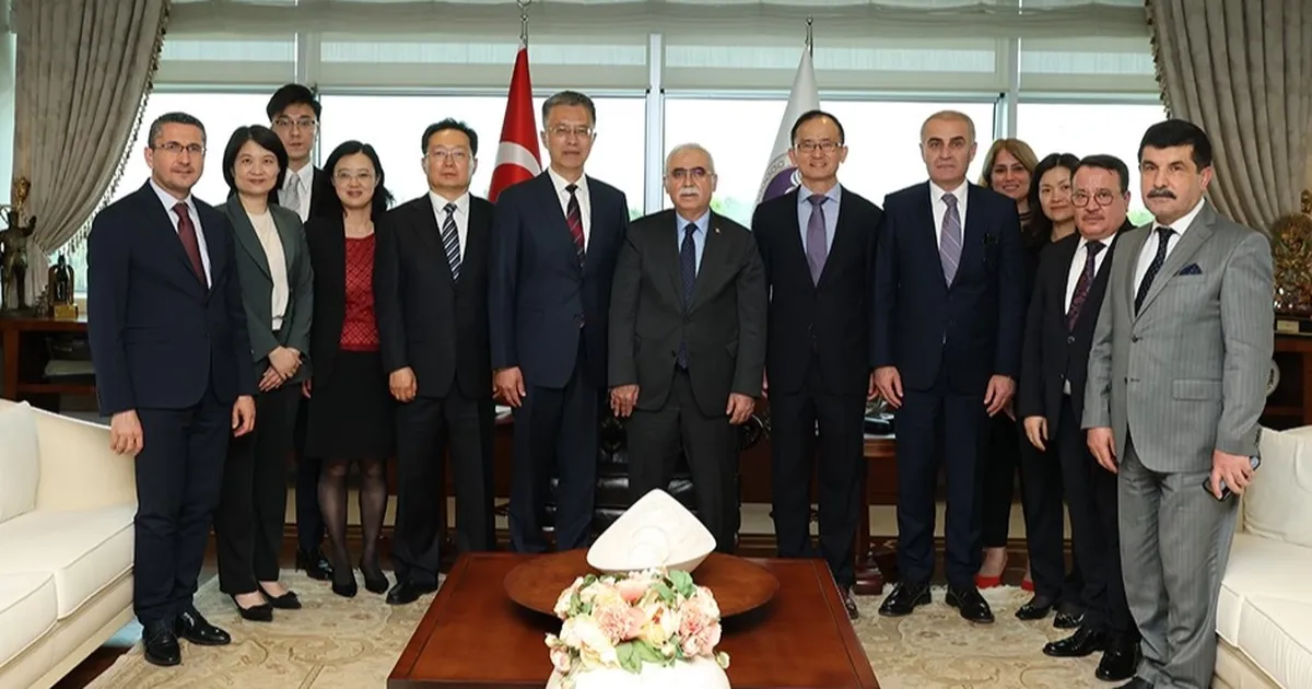 Çin Yüksek Halk Mahkemesi heyeti AYM’de