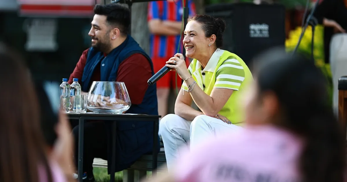 Efes Selçuk’ta Başkan Sengel gençlerle ‘açık mikrofon’ söyleşisinde