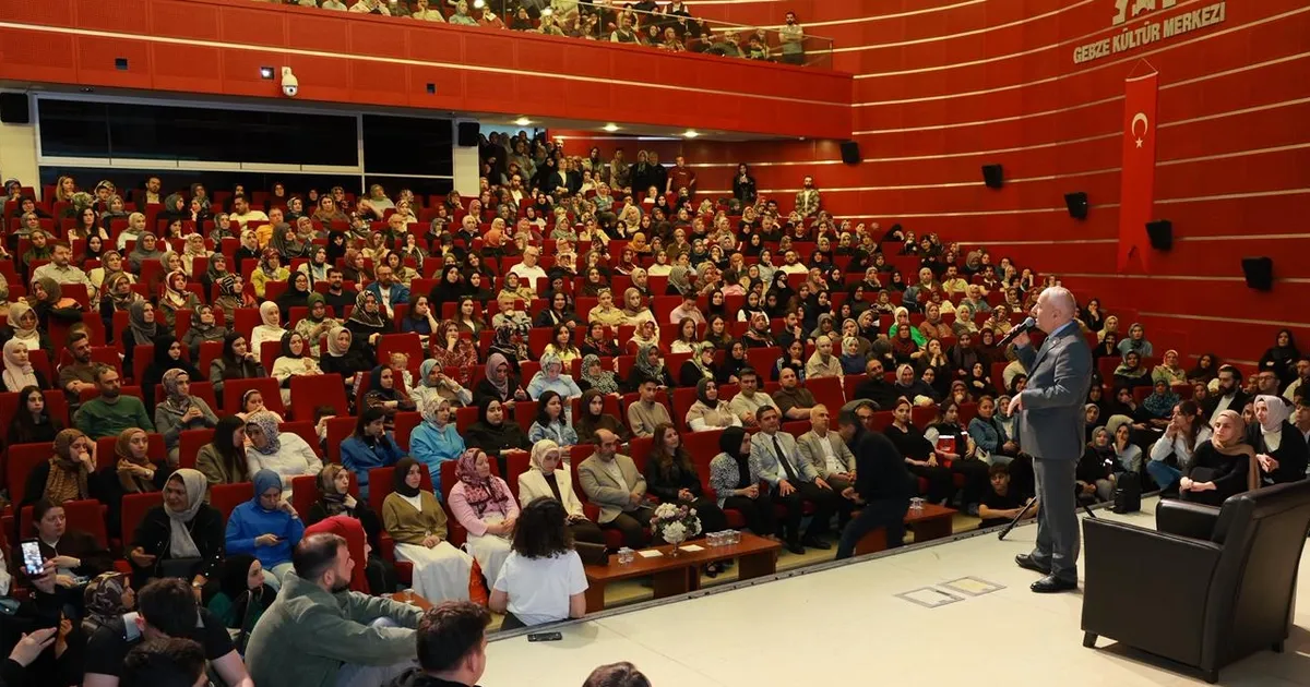 Memleketler arası Aile Haftası kapsamında düzenlenen “Ailem Kocaeli Buluşmaları” programında,