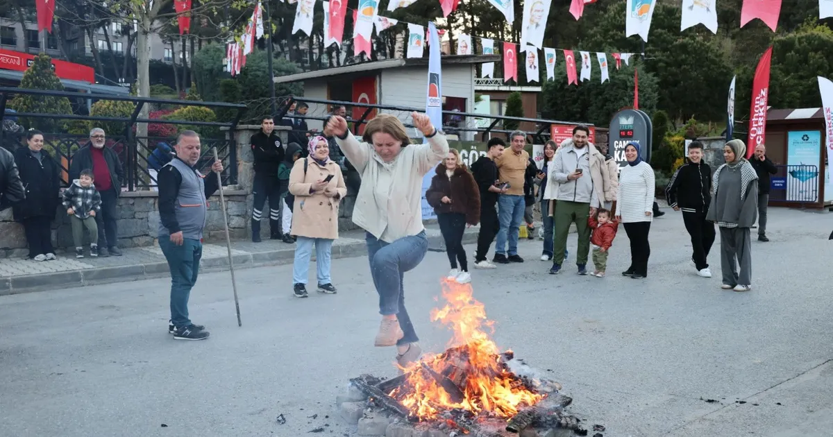 İstanbul Çekmeköy’de Hıdırellez ateşi yandı
