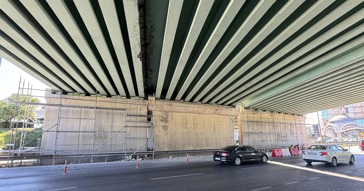 İstanbul’da D-100 Cevizli Kavşağı Üst Geçidi güçlendirildi