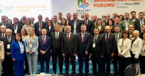 Türkiye Sağlıklı Kentler Birliği’nin İstanbul’daki forumunda konuşan İstanbul Büyükşehir Belediye
