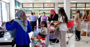 İzmir Bornova Belediyesi, Kurban Bayramı öncesinde ihtiyaç sahibi vatandaşların Kent