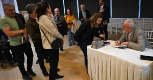 İzmir'de Bornova Belediyesi ve Bornova Kent Konseyi’nin düzenlediği “Kent Söyleşileri”nde