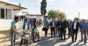 İzmir Büyükşehir Belediye Başkanı Dr. Cemil Tugay, Bayındır Çırpı Mahallesi’ni
